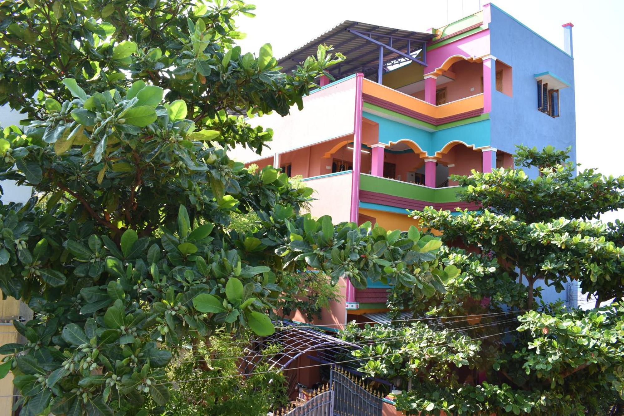 Rainbow Guest House Tiruvannāmalai Esterno foto