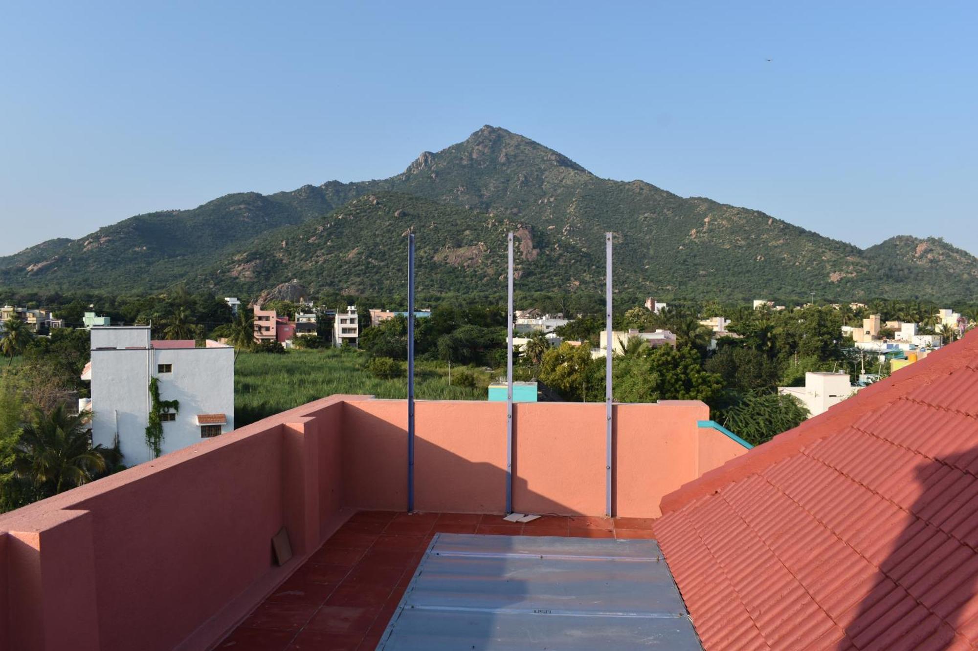 Rainbow Guest House Tiruvannāmalai Esterno foto