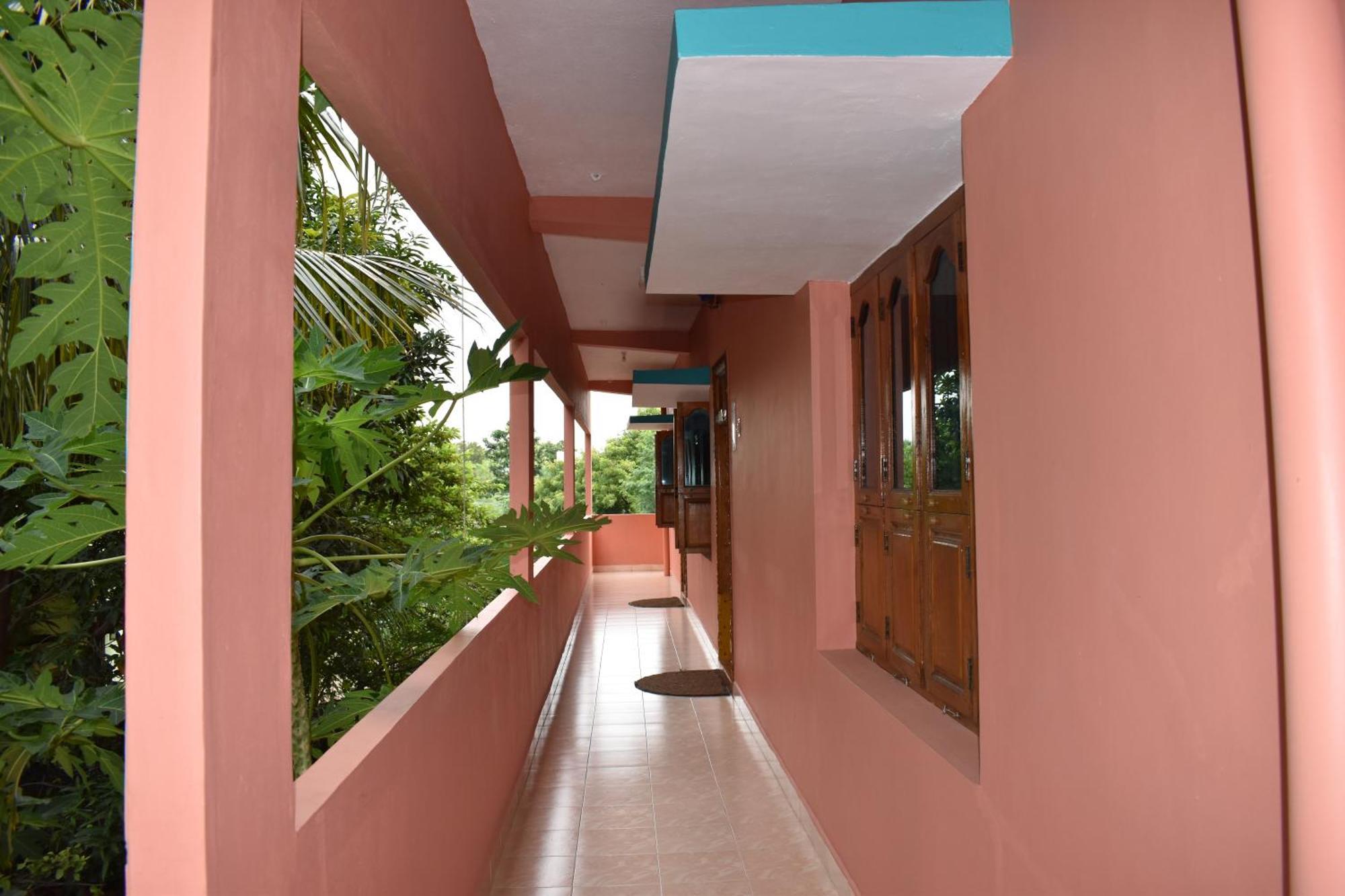 Rainbow Guest House Tiruvannāmalai Esterno foto