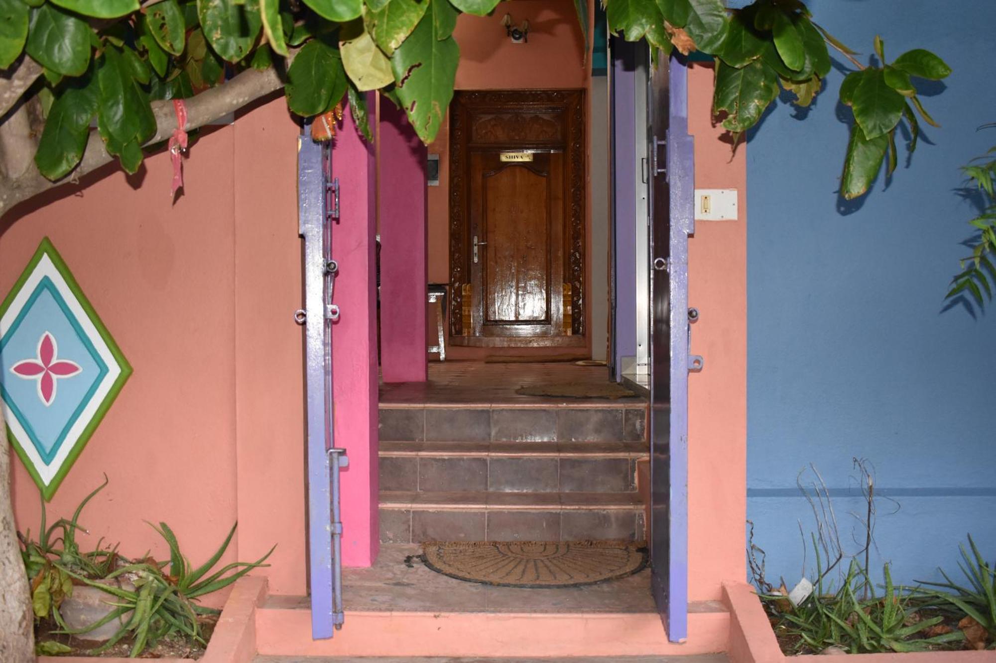 Rainbow Guest House Tiruvannāmalai Esterno foto