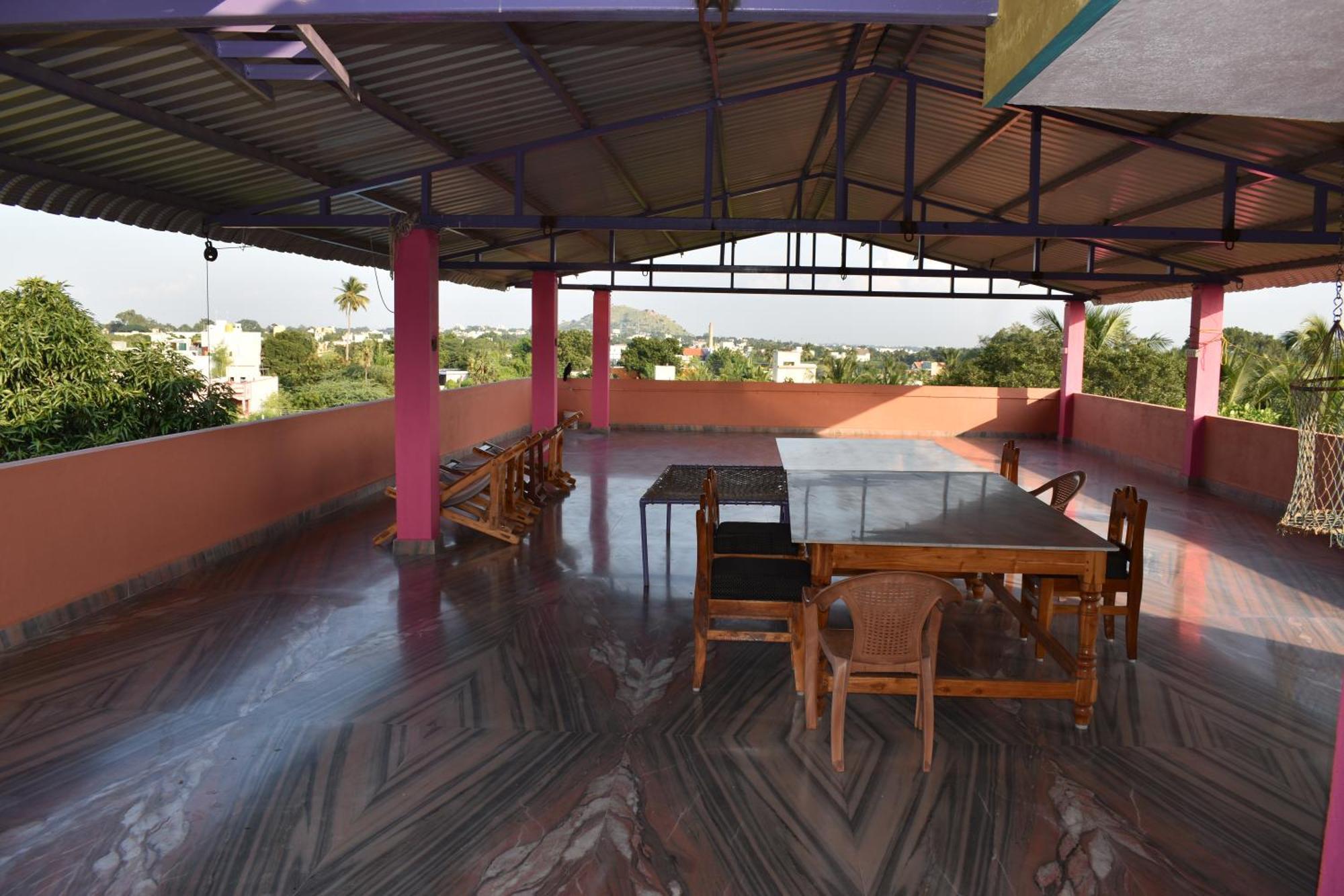 Rainbow Guest House Tiruvannāmalai Esterno foto