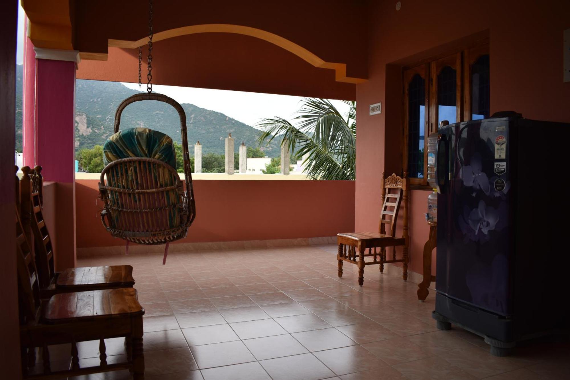Rainbow Guest House Tiruvannāmalai Esterno foto