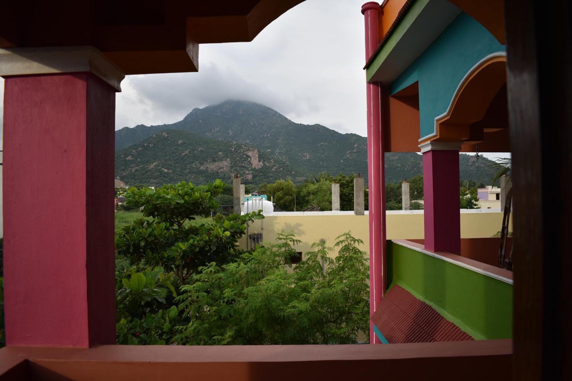 Rainbow Guest House Tiruvannāmalai Esterno foto