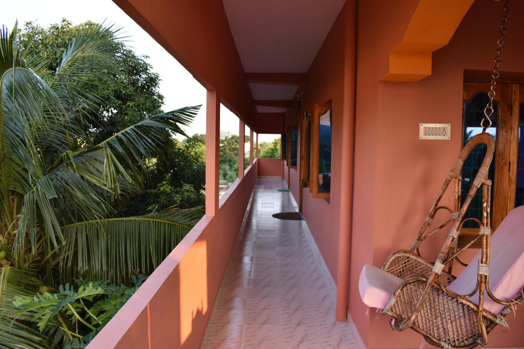 Rainbow Guest House Tiruvannāmalai Esterno foto
