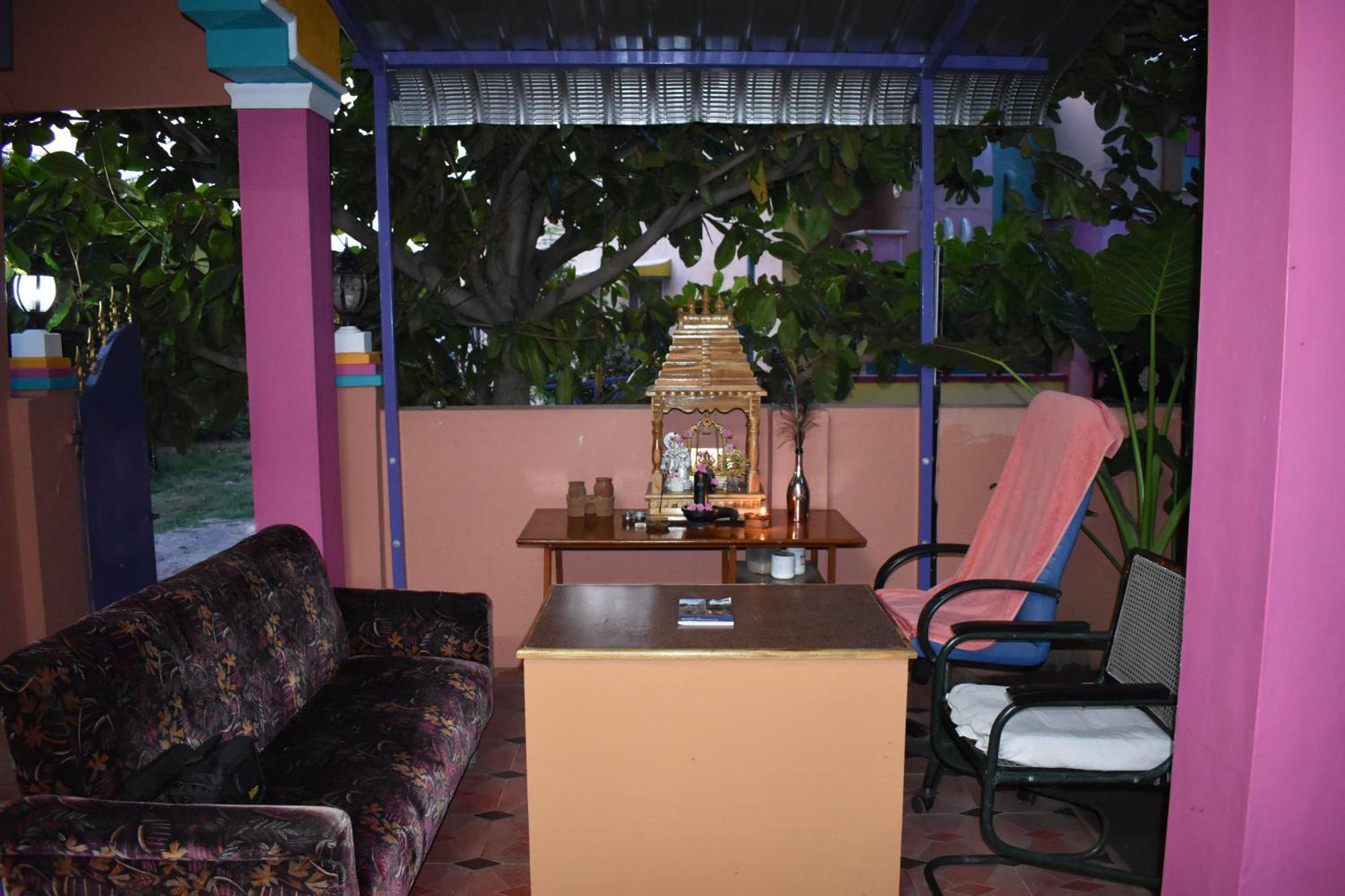 Rainbow Guest House Tiruvannāmalai Esterno foto