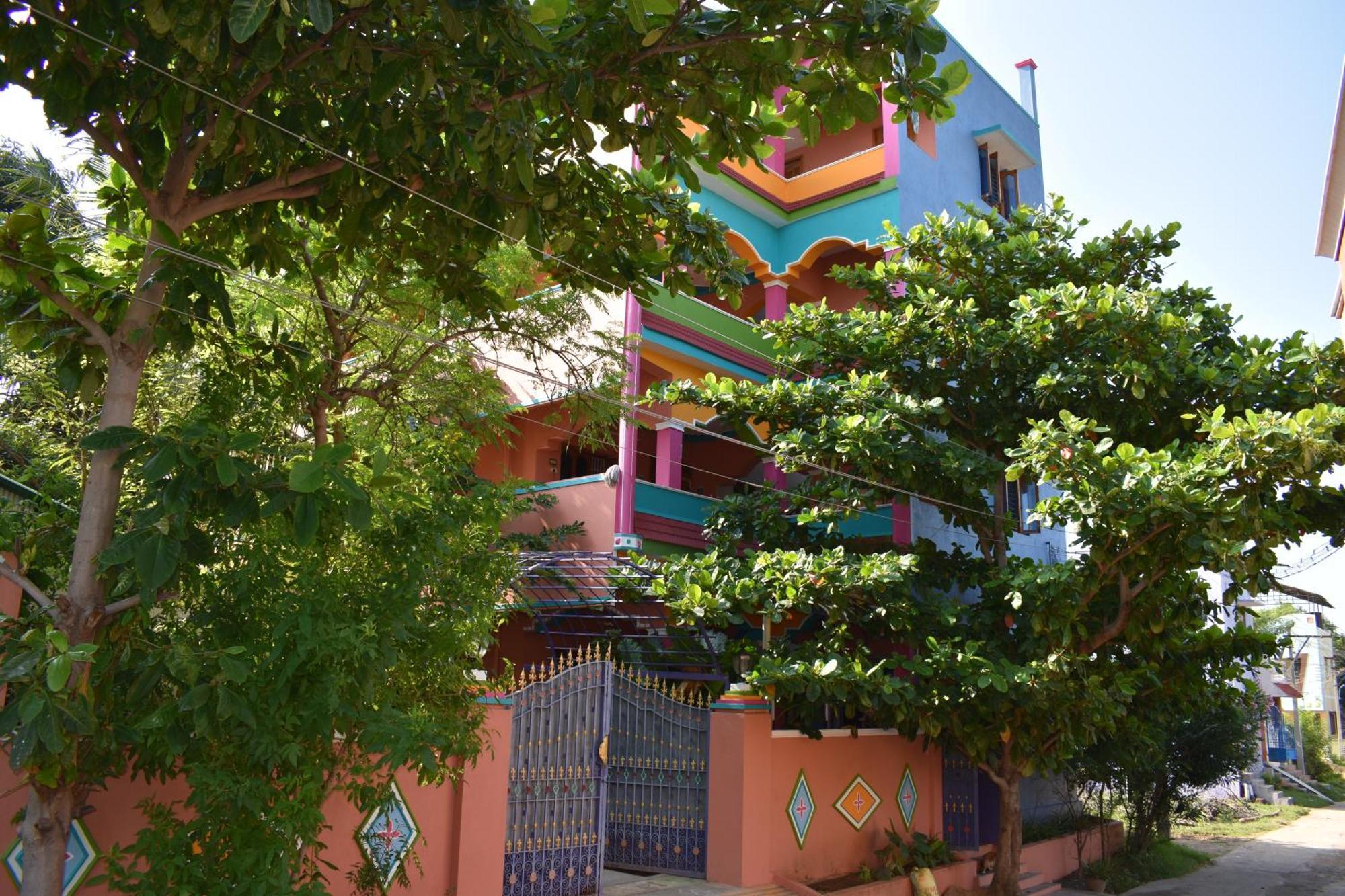 Rainbow Guest House Tiruvannāmalai Esterno foto