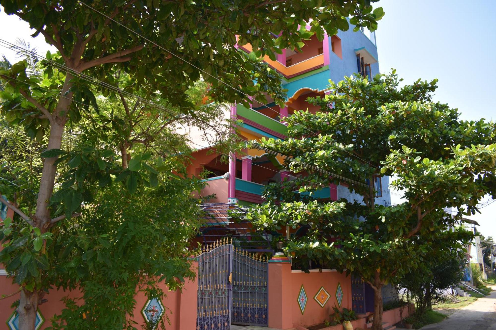 Rainbow Guest House Tiruvannāmalai Esterno foto
