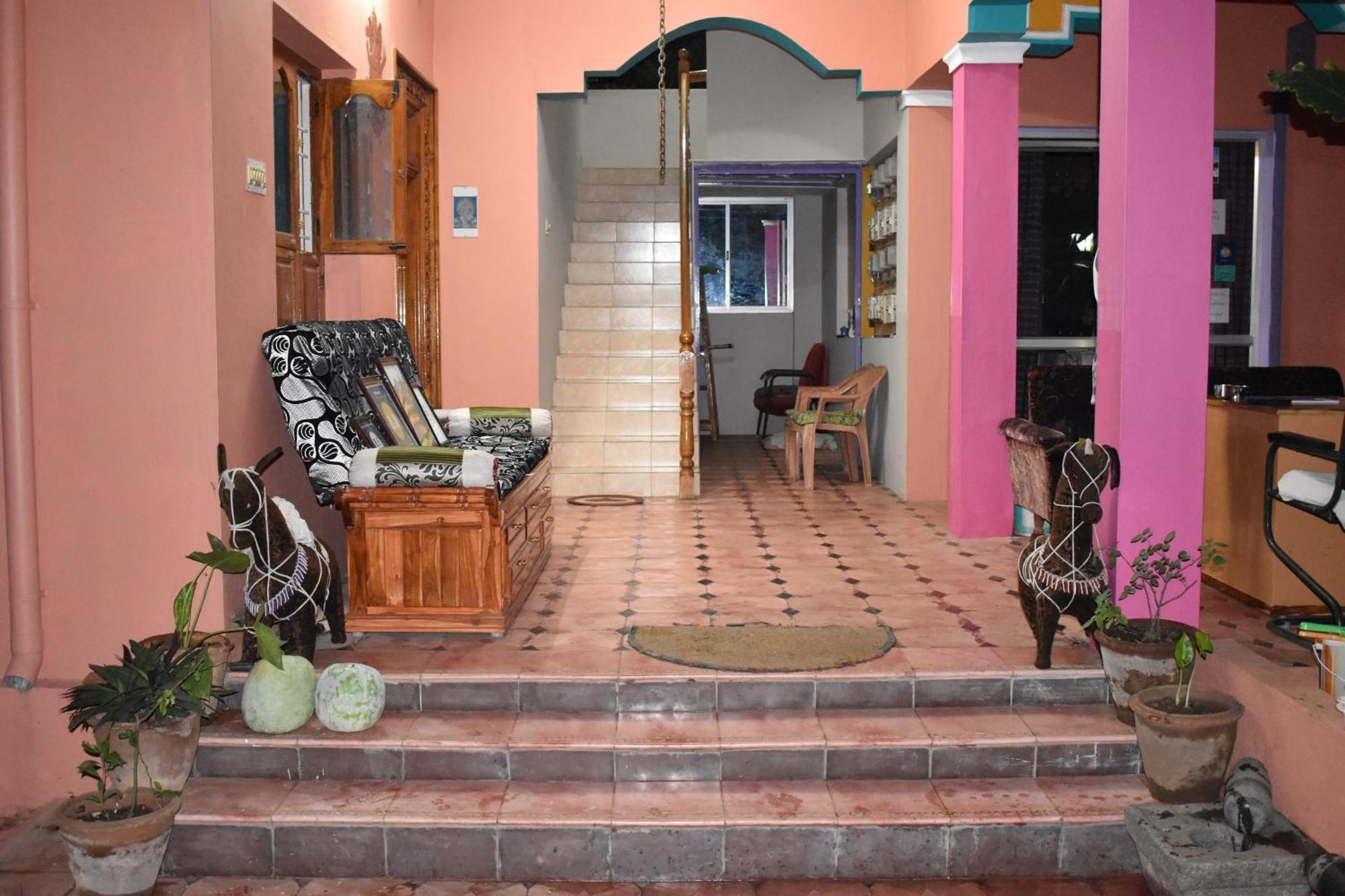 Rainbow Guest House Tiruvannāmalai Esterno foto