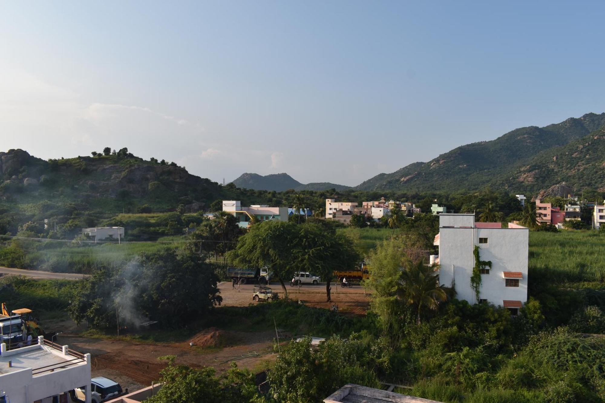 Rainbow Guest House Tiruvannāmalai Esterno foto